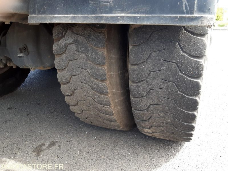 Cho thuê  RENAULT 8X4 KERAX 430.32 - 2011 / 373600 Kms (M5126) RENAULT 8X4 KERAX 430.32 - 2011 / 373600 Kms (M5126): hình 7