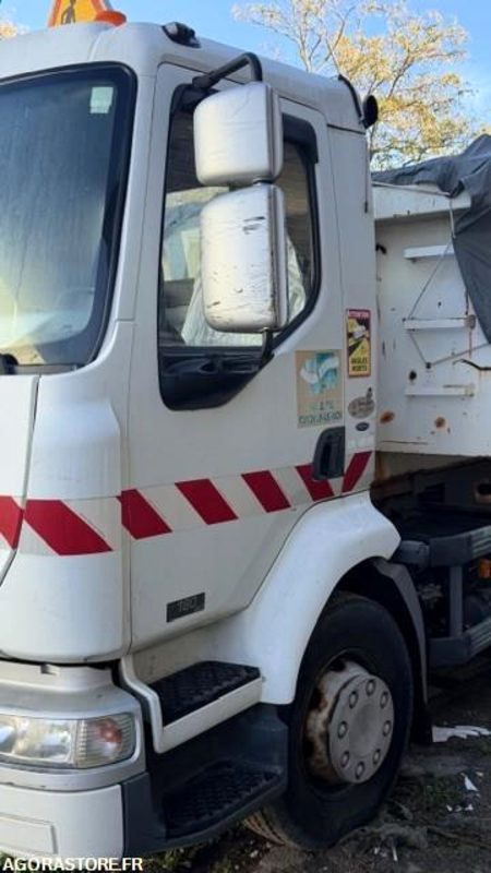 RENAULT MIDLUM BEN/AMO AVEC SALEUSE - Xe tải: hình 2 RENAULT MIDLUM BEN/AMO AVEC SALEUSE - Xe tải: hình 2