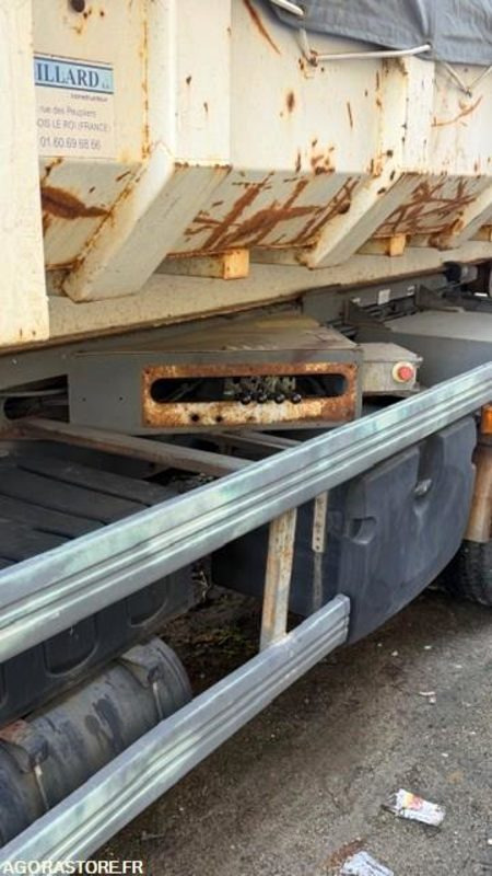 RENAULT MIDLUM BEN/AMO AVEC SALEUSE - Xe tải: hình 5 RENAULT MIDLUM BEN/AMO AVEC SALEUSE - Xe tải: hình 5