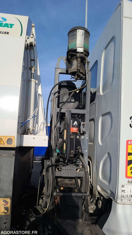 Xe tải Renault Midlum 200 - 2012 - 149256kms - CH200MM: hình 18 Xe tải Renault Midlum 200 - 2012 - 149256kms - CH200MM: hình 18