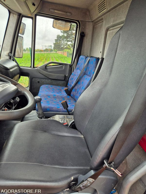 Iveco EUROCARGO 12.180 porte voiture - 2003 - 264 700km - Xe tải: hình 4 Iveco EUROCARGO 12.180 porte voiture - 2003 - 264 700km - Xe tải: hình 4