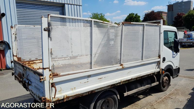 NISSAN CABSTAR DE 2007 AVEC PLATEAU 84220 KLM AVEC CONTREVISITE - Xe tải nhỏ: hình 4 NISSAN CABSTAR DE 2007 AVEC PLATEAU 84220 KLM AVEC CONTREVISITE - Xe tải nhỏ: hình 4