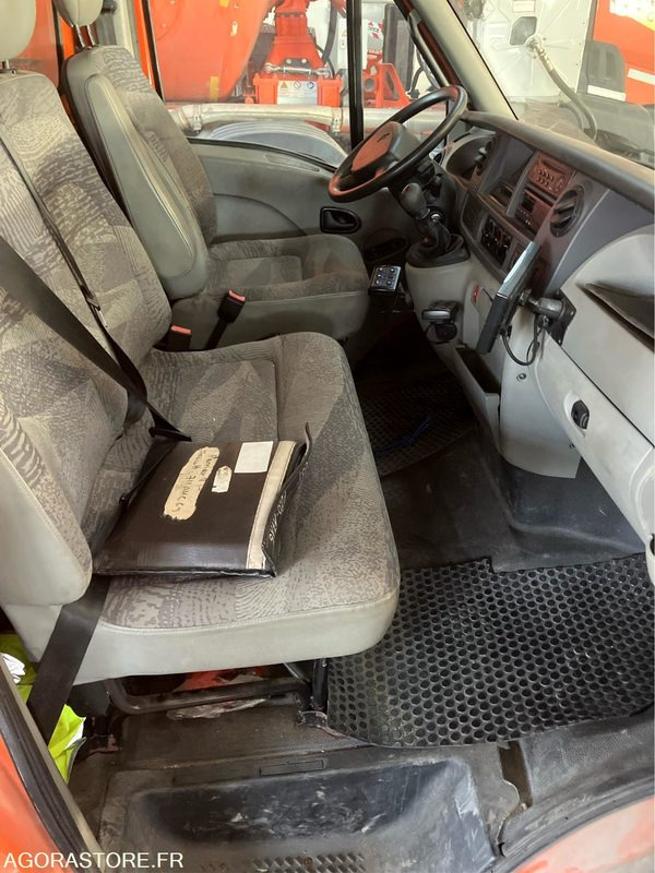 Renault Master - 2005 - 43161kms (P2001716) - Xe tải nhỏ: hình 5 Renault Master - 2005 - 43161kms (P2001716) - Xe tải nhỏ: hình 5