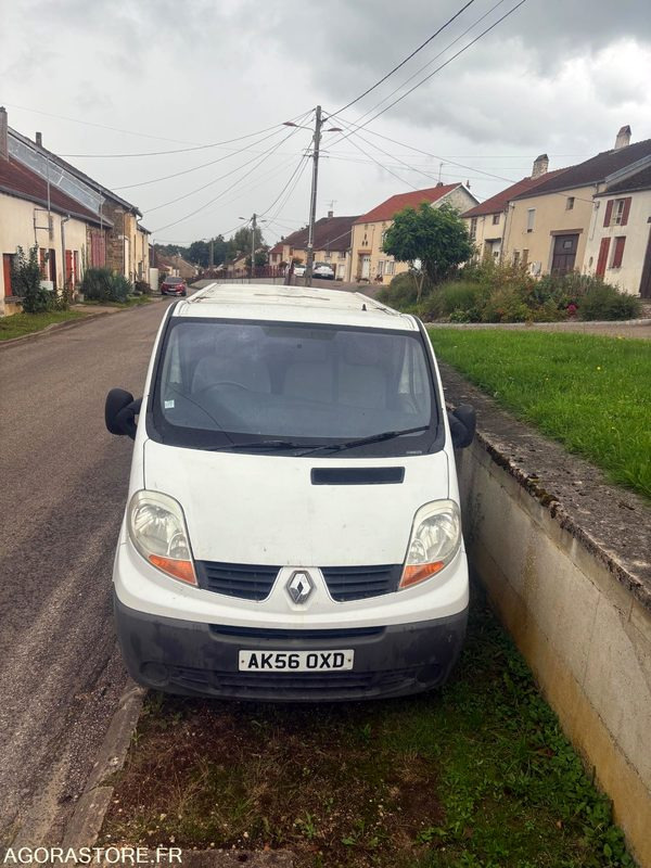 Renault Trafic dci 115 / 228000 km - Immatriculation anglaise - Xe tải nhỏ: hình 4 Renault Trafic dci 115 / 228000 km - Immatriculation anglaise - Xe tải nhỏ: hình 4
