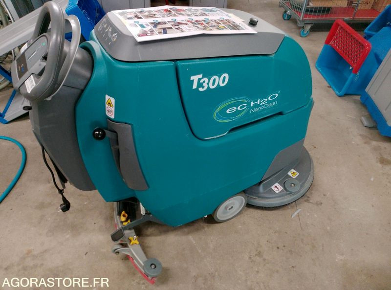 Auto laveuse TENNANT T300 - Máy chà sàn: hình 2 Auto laveuse TENNANT T300 - Máy chà sàn: hình 2
