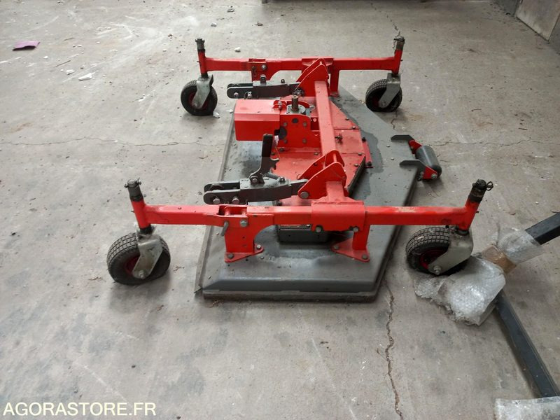 Coupe de tondeuse mulchng Morgneux TMC 150 fixation Kubota - Máy cắt cỏ vườn: hình 2 Coupe de tondeuse mulchng Morgneux TMC 150 fixation Kubota - Máy cắt cỏ vườn: hình 2