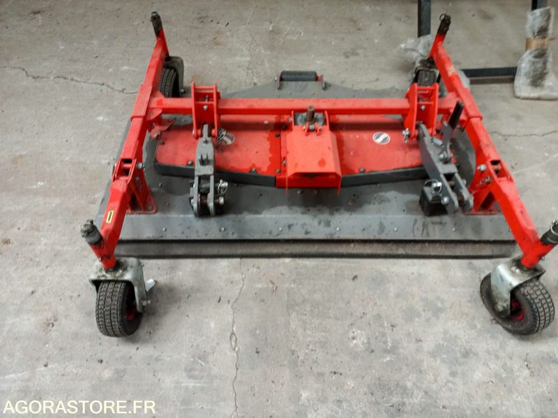 Coupe de tondeuse mulchng Morgneux TMC 150 fixation Kubota - Máy cắt cỏ vườn: hình 4 Coupe de tondeuse mulchng Morgneux TMC 150 fixation Kubota - Máy cắt cỏ vườn: hình 4