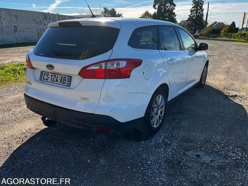 Ford focus 1lecoboost 2013 149000km - Xe wagon: hình 3 Ford focus 1lecoboost 2013 149000km - Xe wagon: hình 3