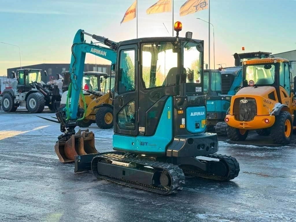 Airman AX 38 U-6 A - Máy xúc mini: hình 4 Airman AX 38 U-6 A - Máy xúc mini: hình 4