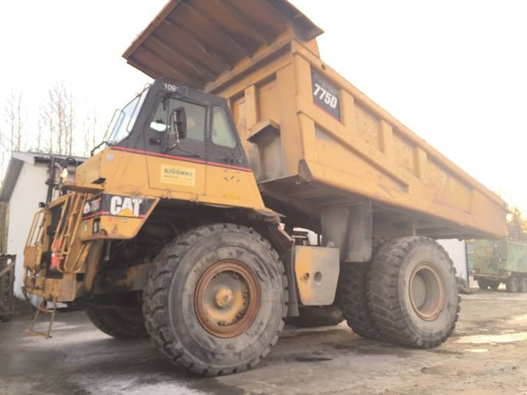 CAT 775 D - Xe ben cứng/ Xe chở đá: hình 1 CAT 775 D - Xe ben cứng/ Xe chở đá: hình 1