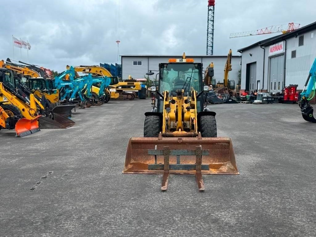 CAT 906 H - Máy xúc lật bánh lốp: hình 2 CAT 906 H - Máy xúc lật bánh lốp: hình 2