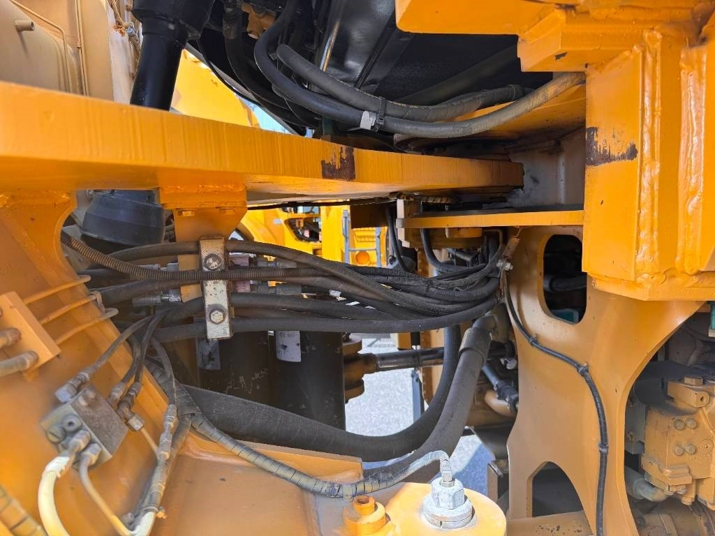 CAT 980 G - Máy xúc lật bánh lốp: hình 4 CAT 980 G - Máy xúc lật bánh lốp: hình 4