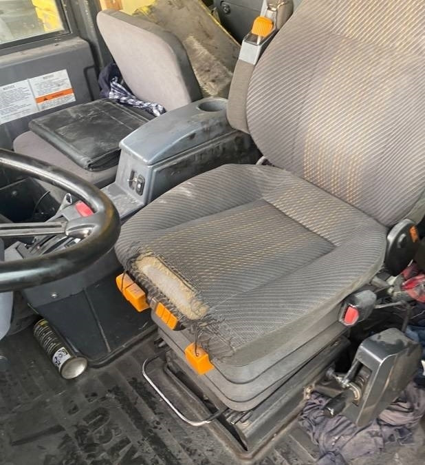 Komatsu HD 405-7 - Xe ben cứng/ Xe chở đá: hình 2 Komatsu HD 405-7 - Xe ben cứng/ Xe chở đá: hình 2