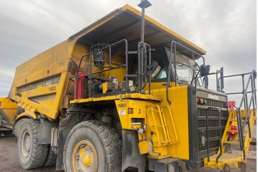 Komatsu HD405-7 - Xe ben cứng/ Xe chở đá: hình 1 Komatsu HD405-7 - Xe ben cứng/ Xe chở đá: hình 1