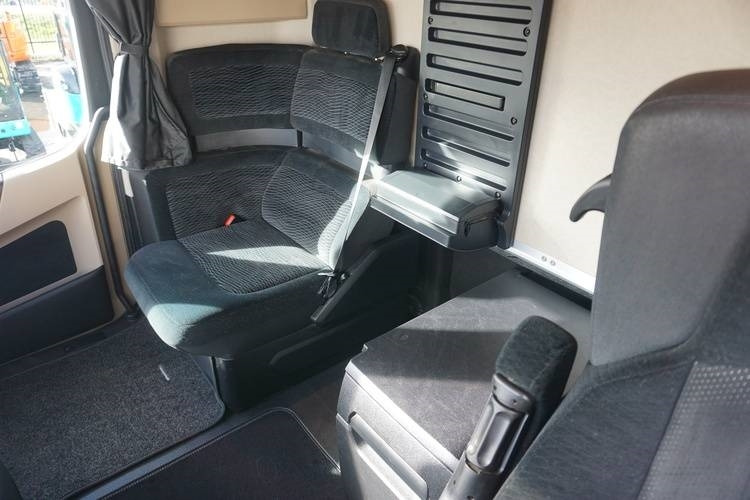 Xe ben Mercedes-Benz Arocs 3263 , 8x4 Tridem: hình 16