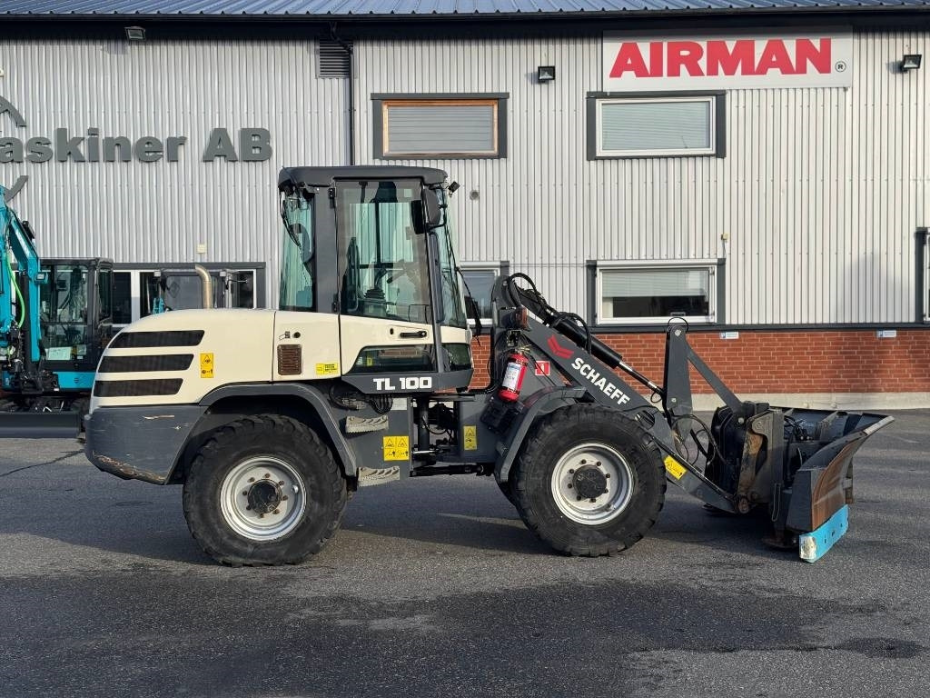 Terex TL 100 - Máy xúc lật bánh lốp: hình 3 Terex TL 100 - Máy xúc lật bánh lốp: hình 3