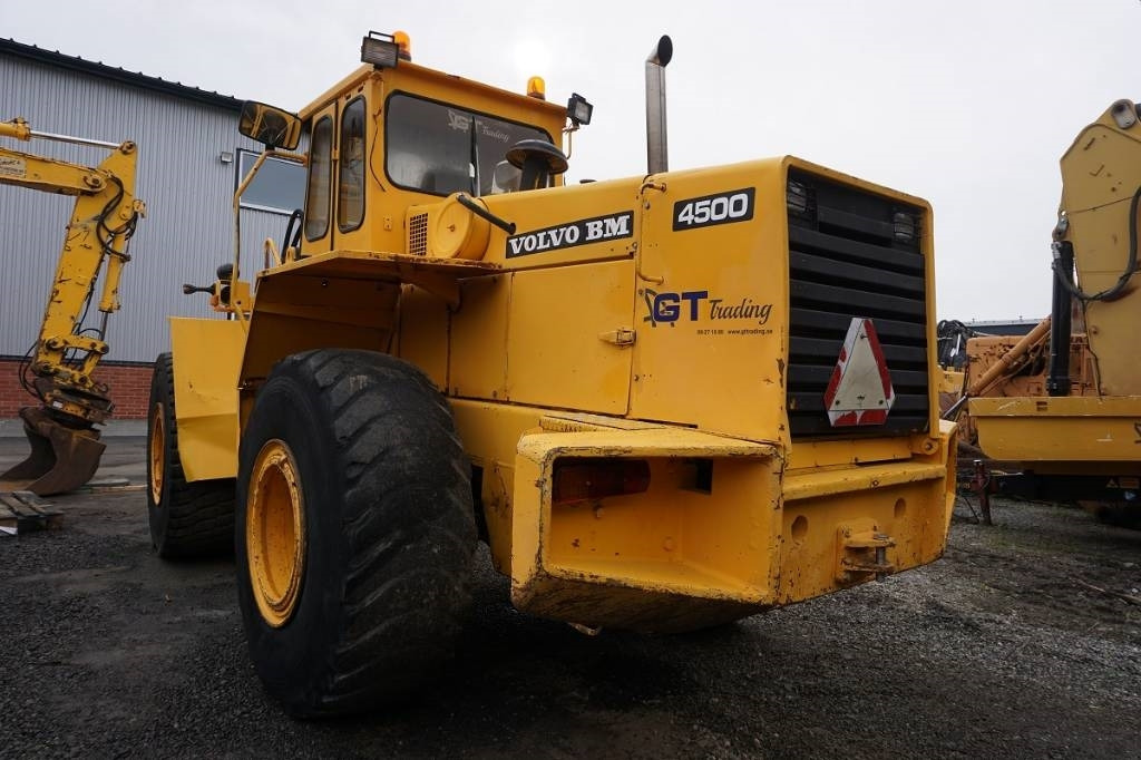 Volvo 4500 - Máy xúc lật bánh lốp: hình 2 Volvo 4500 - Máy xúc lật bánh lốp: hình 2