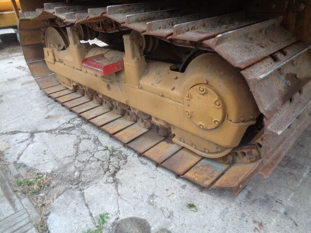 Caterpillar D6C - Máy ủi: hình 4 Caterpillar D6C - Máy ủi: hình 4