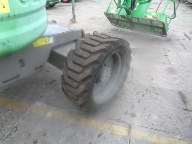 Genie Z45/25 - Xe nâng người nhiều khớp nối: hình 5 Genie Z45/25 - Xe nâng người nhiều khớp nối: hình 5