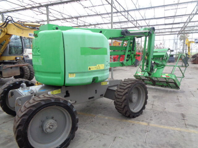 Genie Z45/25 - Xe nâng người nhiều khớp nối: hình 3 Genie Z45/25 - Xe nâng người nhiều khớp nối: hình 3