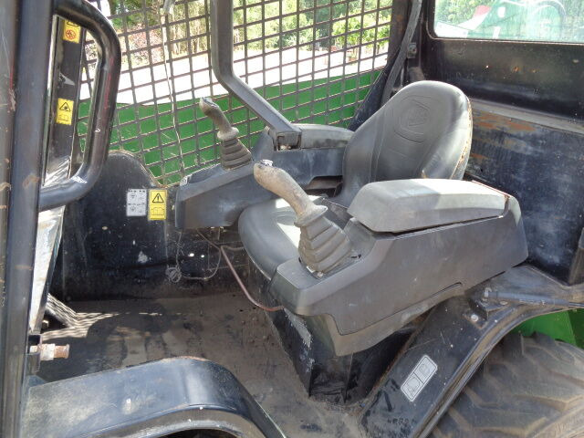 JCB 135 R - Máy xúc lật đa năng: hình 3 JCB 135 R - Máy xúc lật đa năng: hình 3