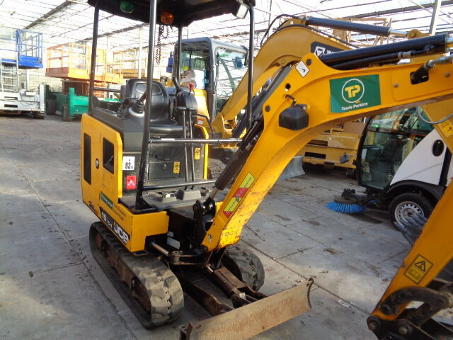 JCB 15C - Máy xúc mini: hình 1 JCB 15C - Máy xúc mini: hình 1