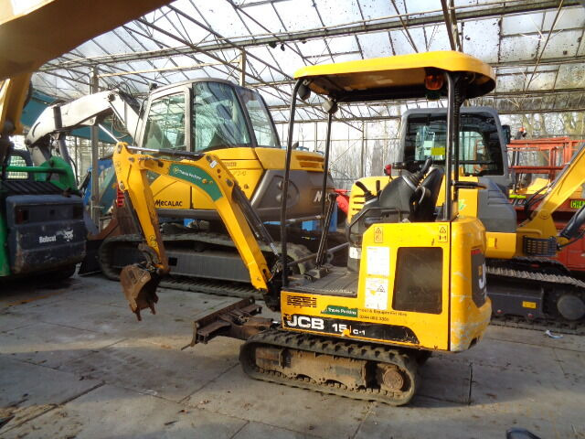 JCB 15C - Máy xúc mini: hình 2 JCB 15C - Máy xúc mini: hình 2