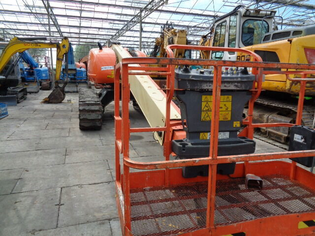 Xe nâng người hình viễn vọng kính JLG 600 SC: hình 29