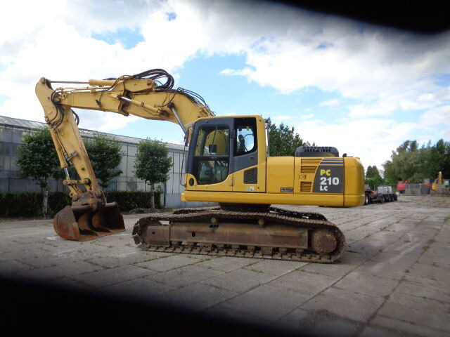 Komatsu PC210 LC-8 - Máy xúc bánh xích: hình 4 Komatsu PC210 LC-8 - Máy xúc bánh xích: hình 4