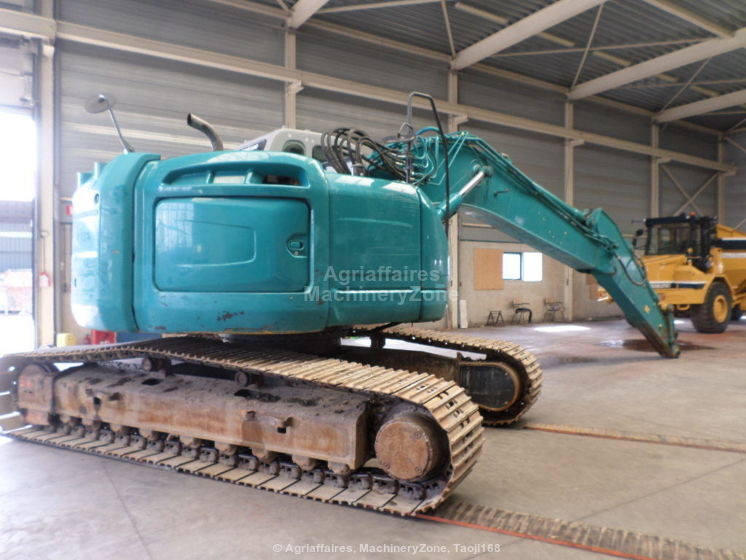 New Holland Kobelco Kobelco E 235 BSR-2 E 235 BSR-2 - Máy xúc bánh xích: hình 3 New Holland Kobelco Kobelco E 235 BSR-2 E 235 BSR-2 - Máy xúc bánh xích: hình 3