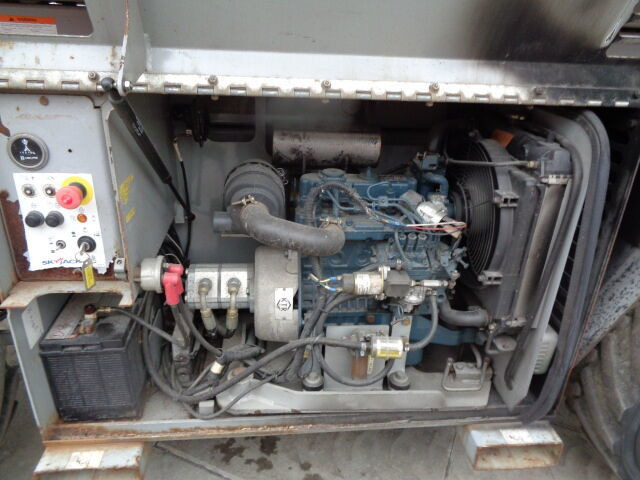 Skyjack SJ 6832 - Máy nâng người hình kéo: hình 4 Skyjack SJ 6832 - Máy nâng người hình kéo: hình 4