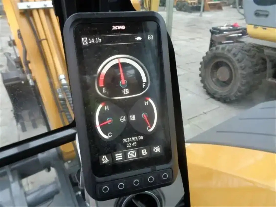 XCMG XE55GA - Máy xúc bánh xích: hình 2 XCMG XE55GA - Máy xúc bánh xích: hình 2