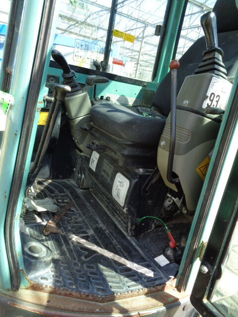 Yanmar VIO25-4 - Máy xúc mini: hình 4 Yanmar VIO25-4 - Máy xúc mini: hình 4