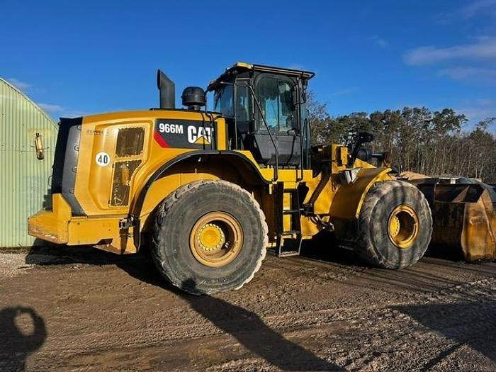 CAT 966M - Máy xúc lật bánh lốp: hình 3 CAT 966M - Máy xúc lật bánh lốp: hình 3