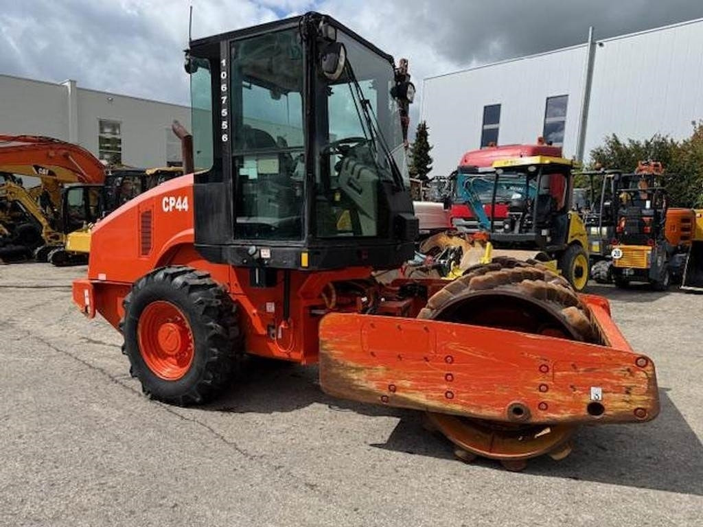 CAT CP44 - Máy đầm: hình 4 CAT CP44 - Máy đầm: hình 4