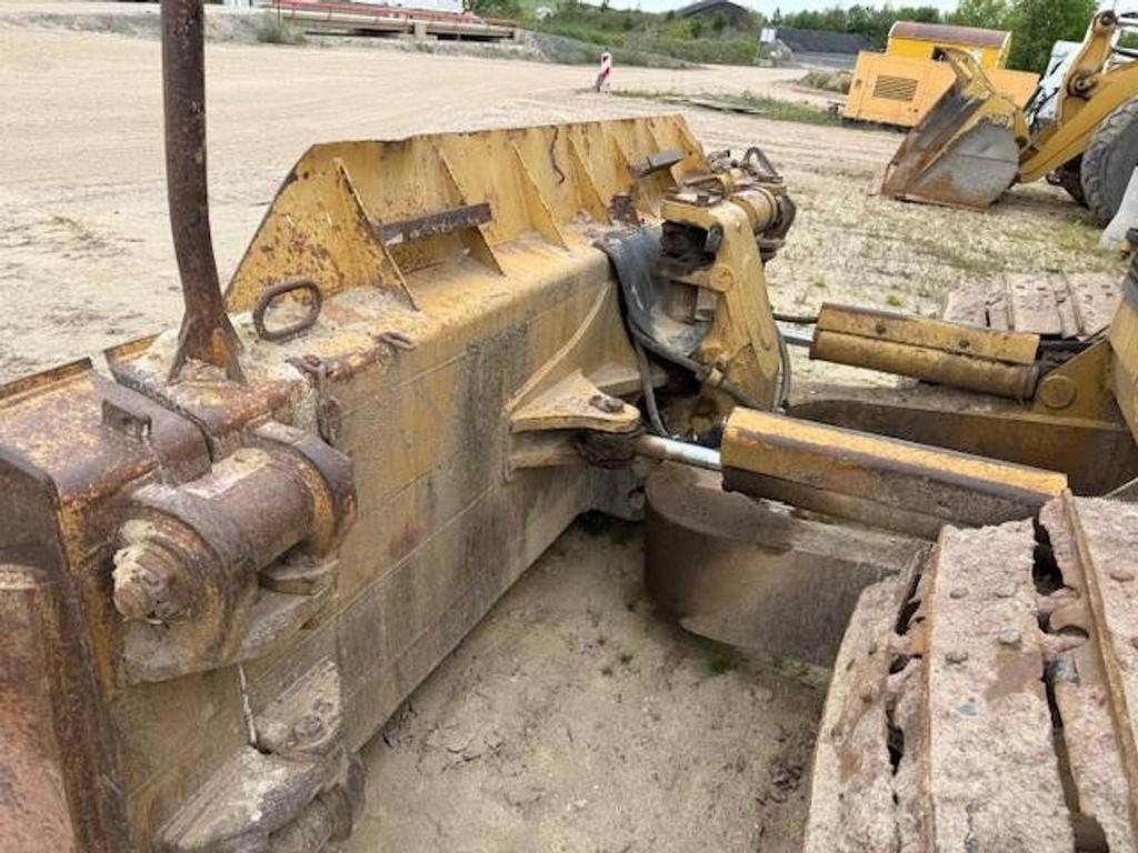 CAT D6M LGP - Máy ủi: hình 4 CAT D6M LGP - Máy ủi: hình 4