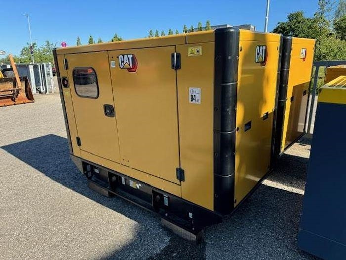 CAT DE33 - Bộ phát điện: hình 2 CAT DE33 - Bộ phát điện: hình 2