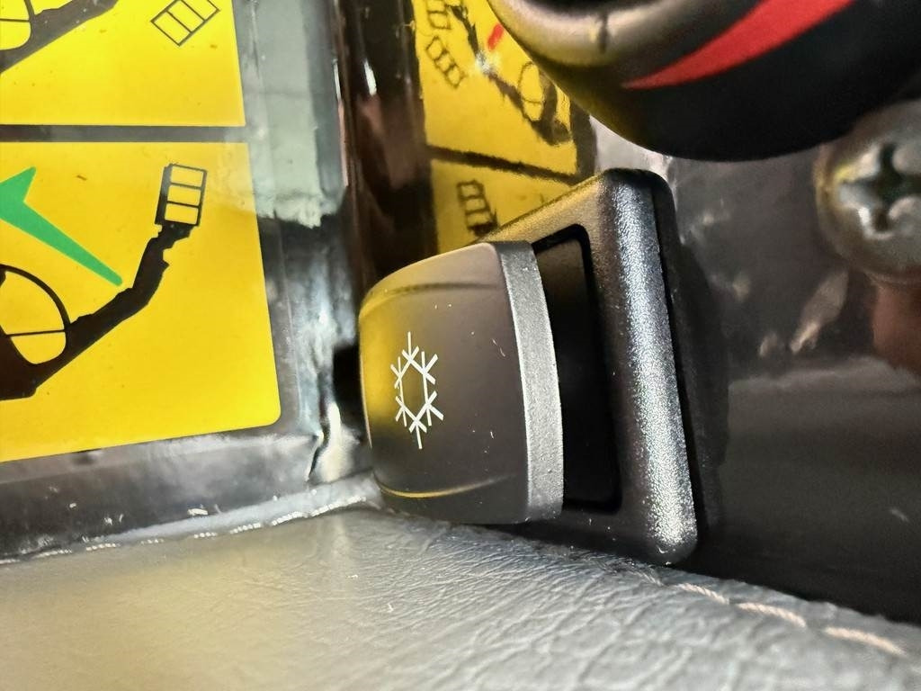 Xe nhấc hình viễn vọng kính mới GiANT GT5048: hình 6 Xe nhấc hình viễn vọng kính mới GiANT GT5048: hình 6