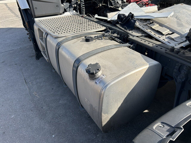 DAF 765 liters 620x675x2112 with step, complete set - Bình nhiên liệu cho Xe tải: hình 2 DAF 765 liters 620x675x2112 with step, complete set - Bình nhiên liệu cho Xe tải: hình 2