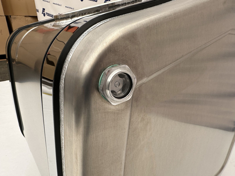 Hydraulic aluminum oil tank 204L - Bồn thủy lực cho Xe tải: hình 3 Hydraulic aluminum oil tank 204L - Bồn thủy lực cho Xe tải: hình 3