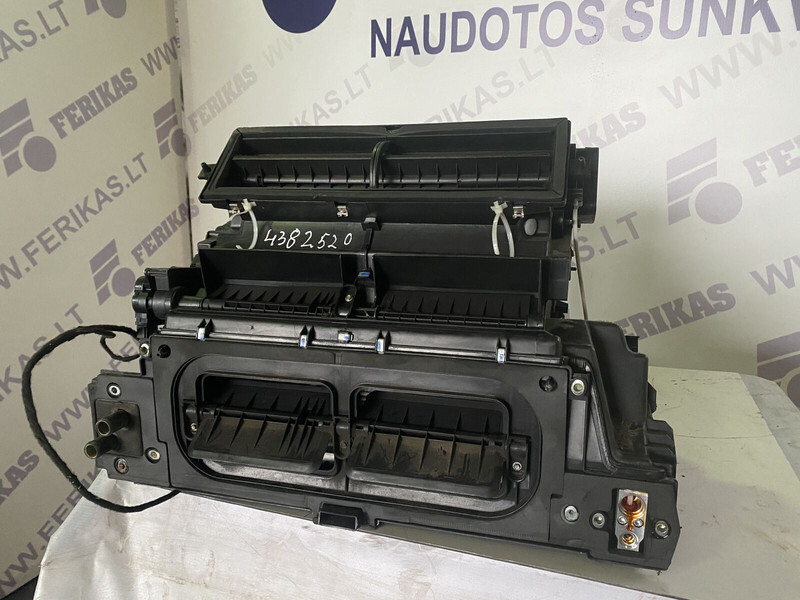 Iveco STRALIS - Cấp nhiệt/ Thông gió cho Xe tải: hình 1 Iveco STRALIS - Cấp nhiệt/ Thông gió cho Xe tải: hình 1