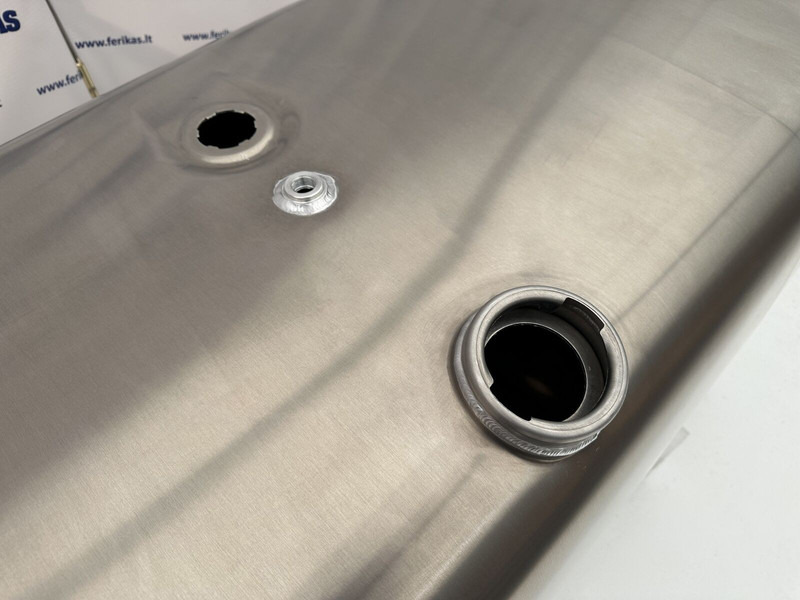 MAN - Bình nhiên liệu cho Xe tải: hình 4 MAN - Bình nhiên liệu cho Xe tải: hình 4