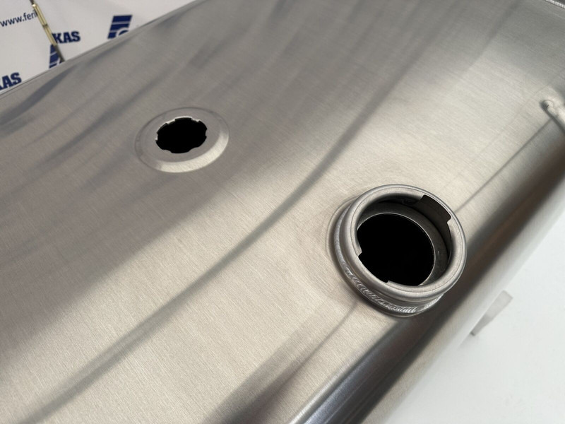 MAN - Bình nhiên liệu cho Xe tải: hình 4 MAN - Bình nhiên liệu cho Xe tải: hình 4