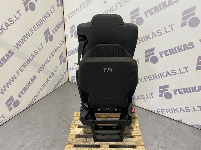 Mercedes-Benz Actros - Chỗ ngồi cho Xe tải: hình 3 Mercedes-Benz Actros - Chỗ ngồi cho Xe tải: hình 3