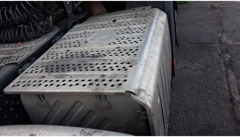 Mercedes-Benz Actros - Bộ giảm thanh cho Xe tải: hình 3 Mercedes-Benz Actros - Bộ giảm thanh cho Xe tải: hình 3