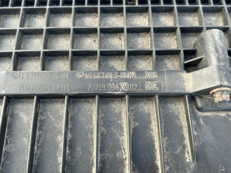 Mercedes-Benz air filter box - Bộ lọc cabin cho Xe tải: hình 3 Mercedes-Benz air filter box - Bộ lọc cabin cho Xe tải: hình 3