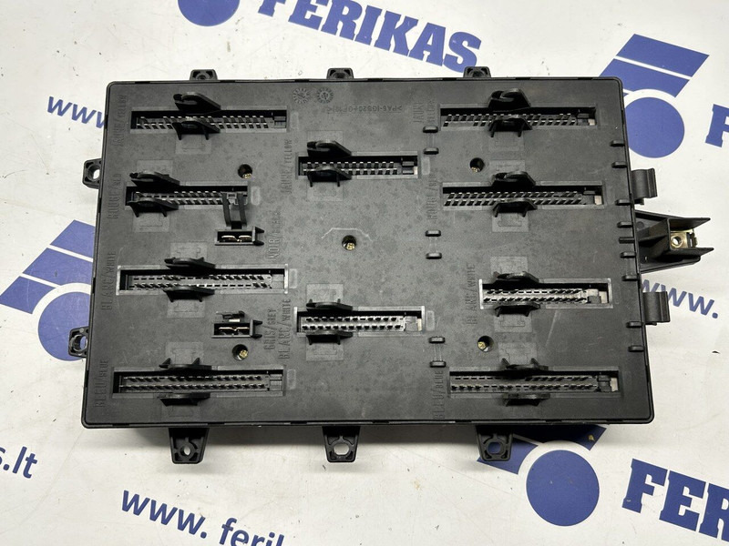 Renault fuse box - Linh kiện điện cho Xe tải: hình 2 Renault fuse box - Linh kiện điện cho Xe tải: hình 2