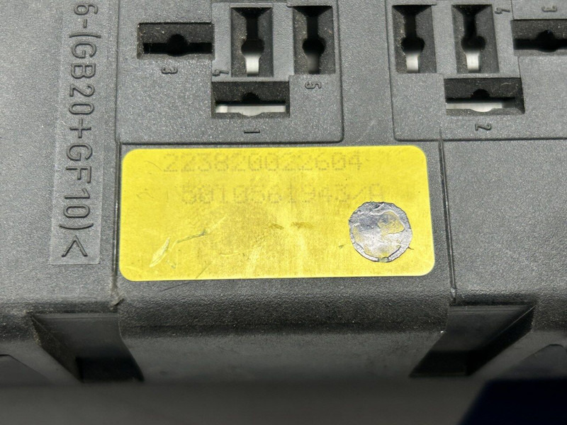 Renault fuse relay box - Linh kiện điện cho Xe tải: hình 3 Renault fuse relay box - Linh kiện điện cho Xe tải: hình 3