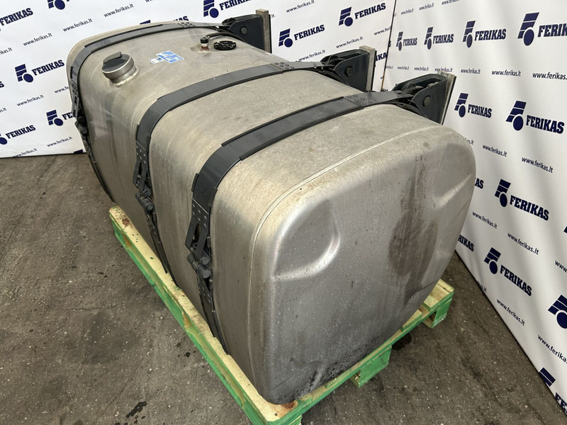 Scania Scania R 575L complete fuel tank 700x725x1340 - Bình nhiên liệu cho Xe tải: hình 2 Scania Scania R 575L complete fuel tank 700x725x1340 - Bình nhiên liệu cho Xe tải: hình 2