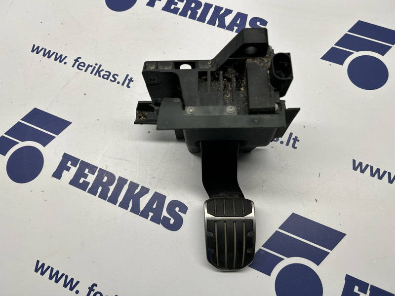 Scania accelerator pedal - Bàn đạp cho Xe tải: hình 1 Scania accelerator pedal - Bàn đạp cho Xe tải: hình 1